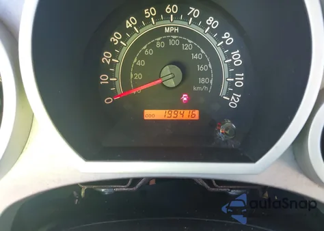 2008 Toyota Tundra Base 5.7L V8 z USA, uszkodzony, nr VIN 5TBEV541X8S480833